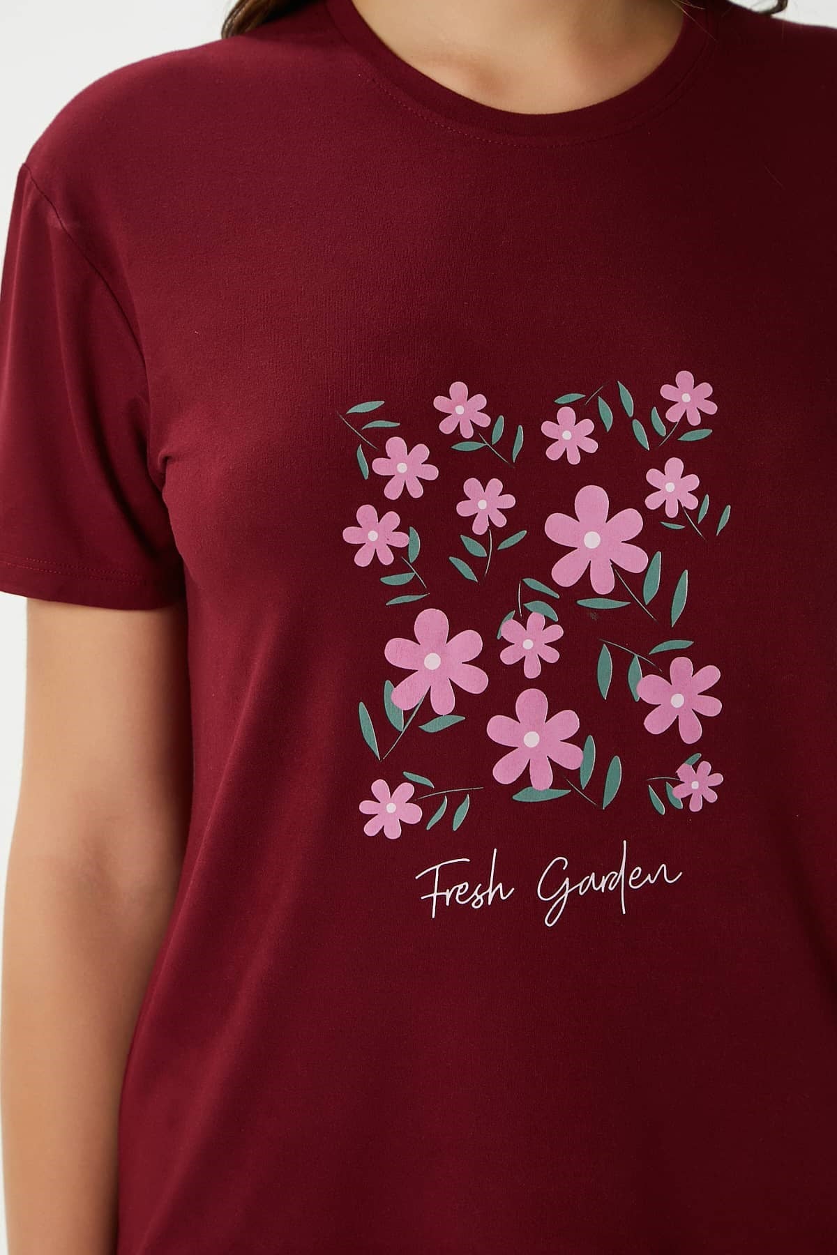 Kadın Garden Yumuşak Doku Bordo Çiçek Desen Bisiklet Yaka Kısa Kollu Alt Üst Pijama Takımı