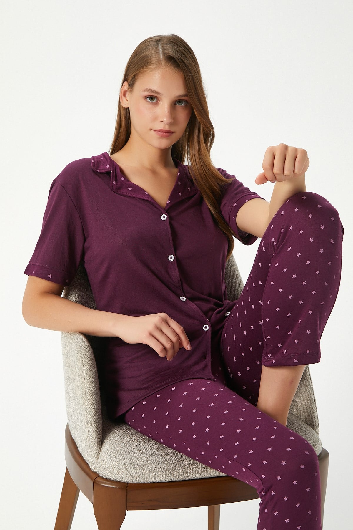 Kadın Jayla Viskon Yıldız Desen Ön Düğmeli Kısa Kol Mürdüm Alt Üst Pijama Takımı