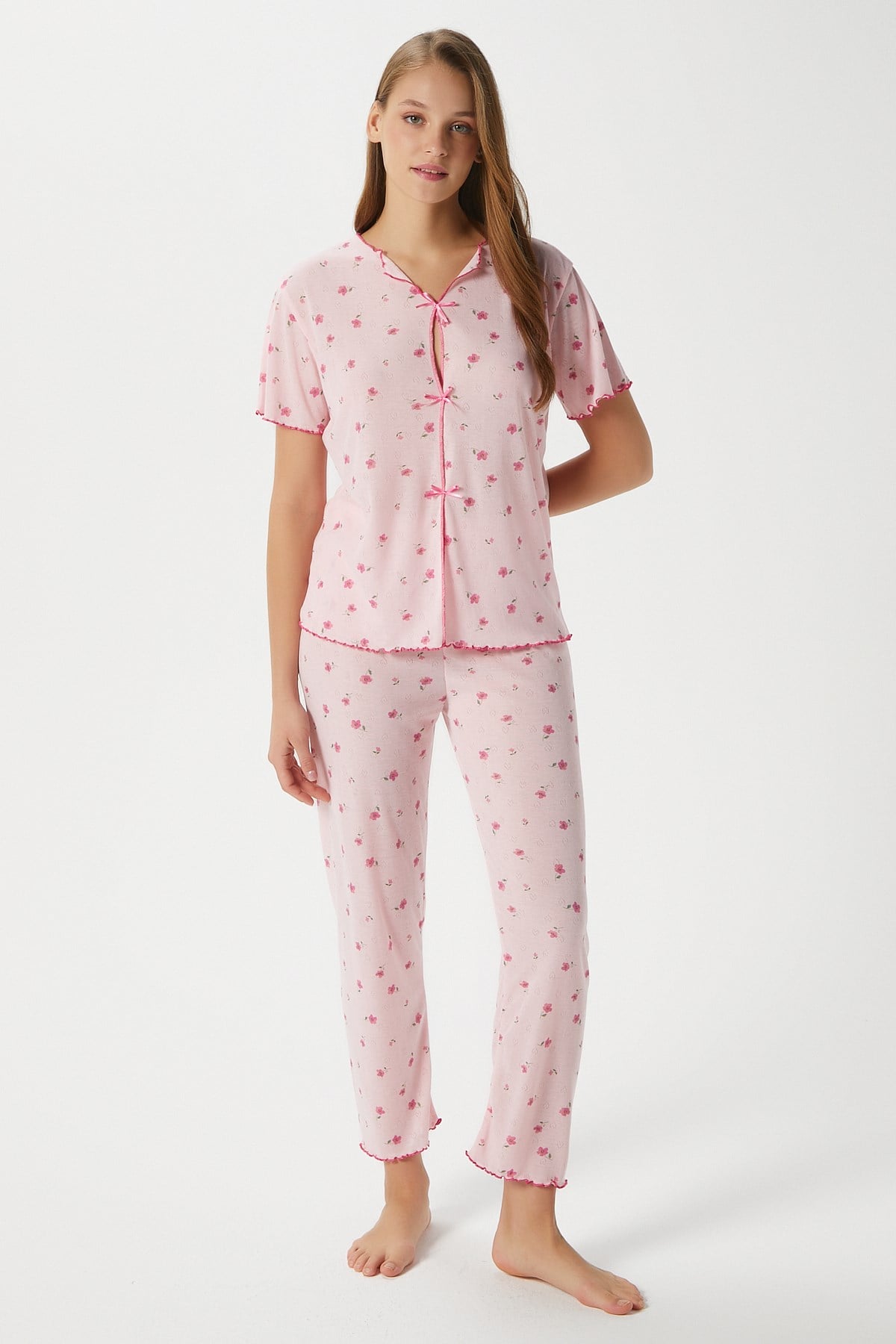 Kadın Juliet Kurdeleli Yumuşak Doku Pembe Çiçekli  Pijama Takımı