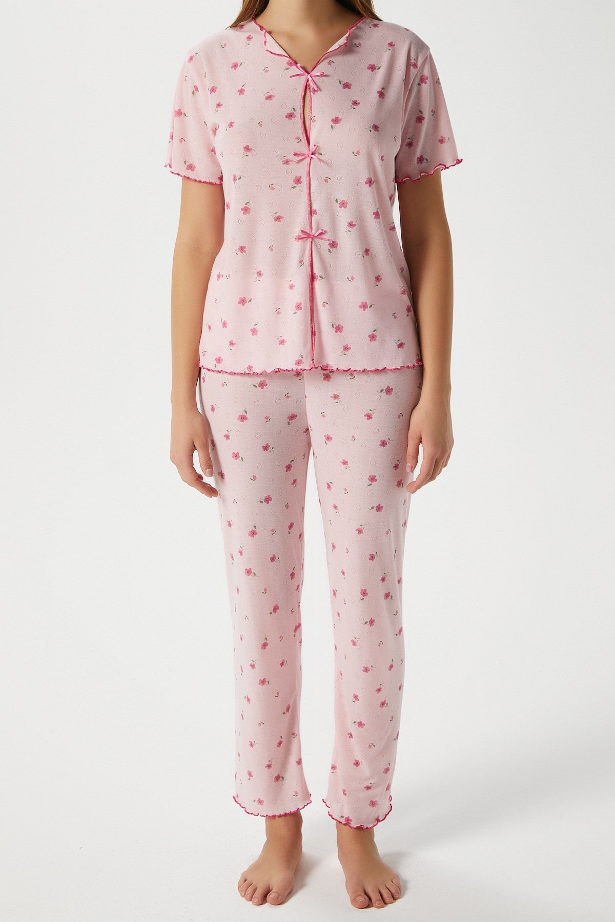 Kadın Juliet Kurdeleli Yumuşak Doku Pembe Çiçekli  Pijama Takımı