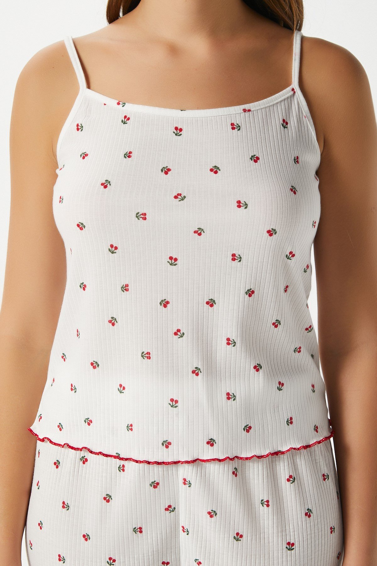 Kadın June Askılı Kiraz Desenli Alt Üst Pijama Takımı