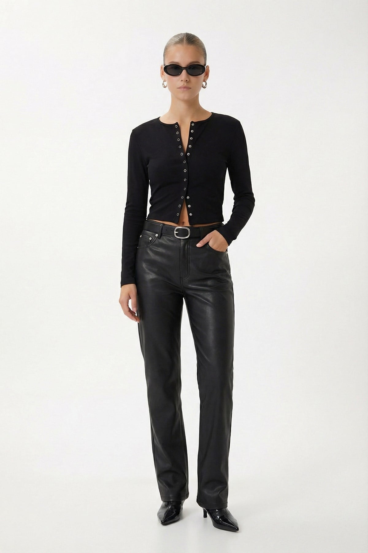 Kadın Karmen Düğme Detaylı Uzun Kollu Siyah Basic Top / Bluz