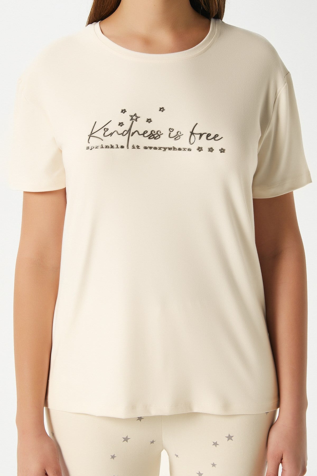Kadın Kindness Yumuşak Doku Tereyağ Sarısı Yıldız Desen Bisiklet Yaka Kısa Kollu Alt Üst Pijama Takımı