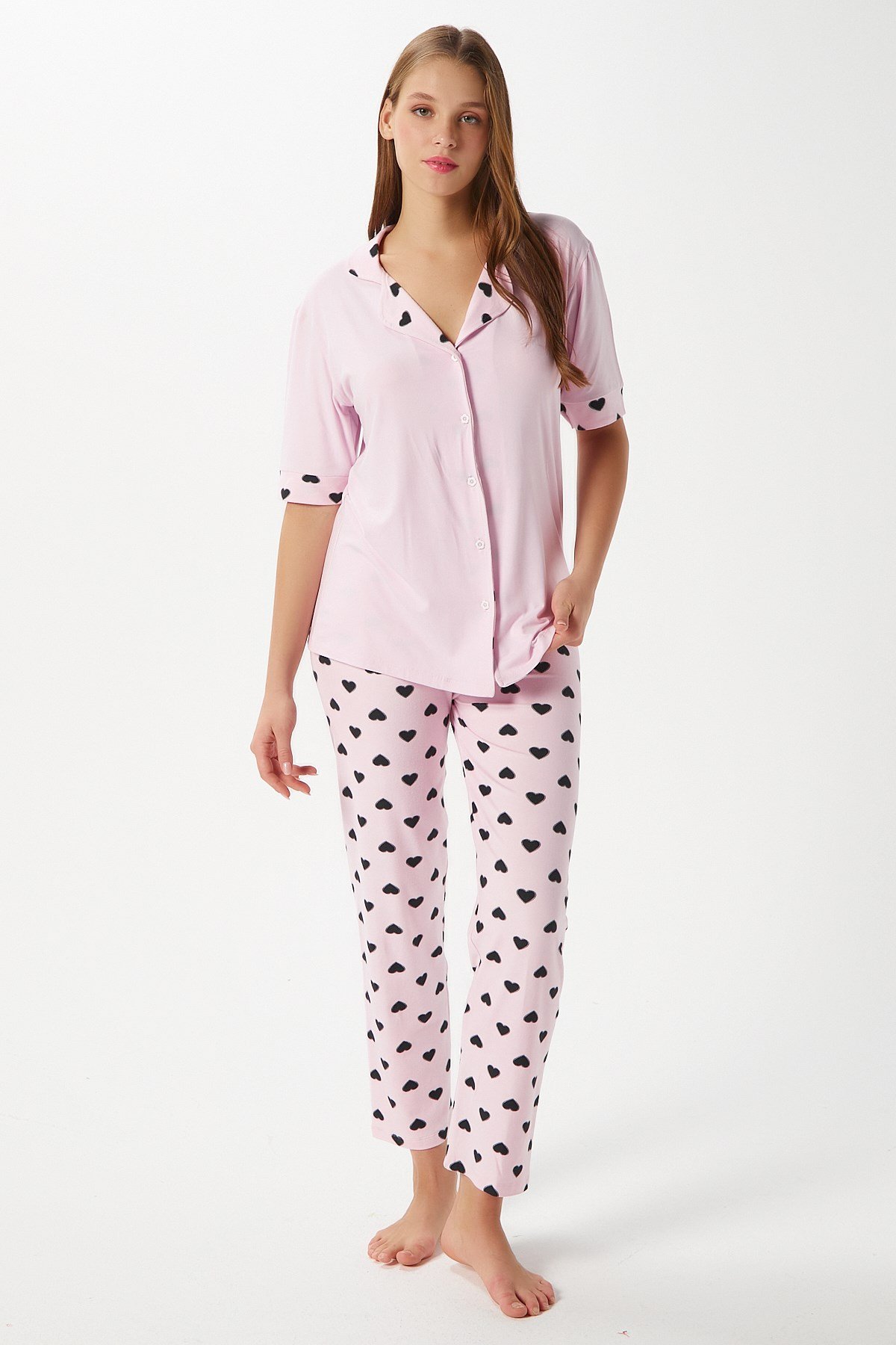 Kadın Lily Yumuşak Doku Pembe Kalpli Ön Düğmeli Kısa Kollu Pijama Takımı