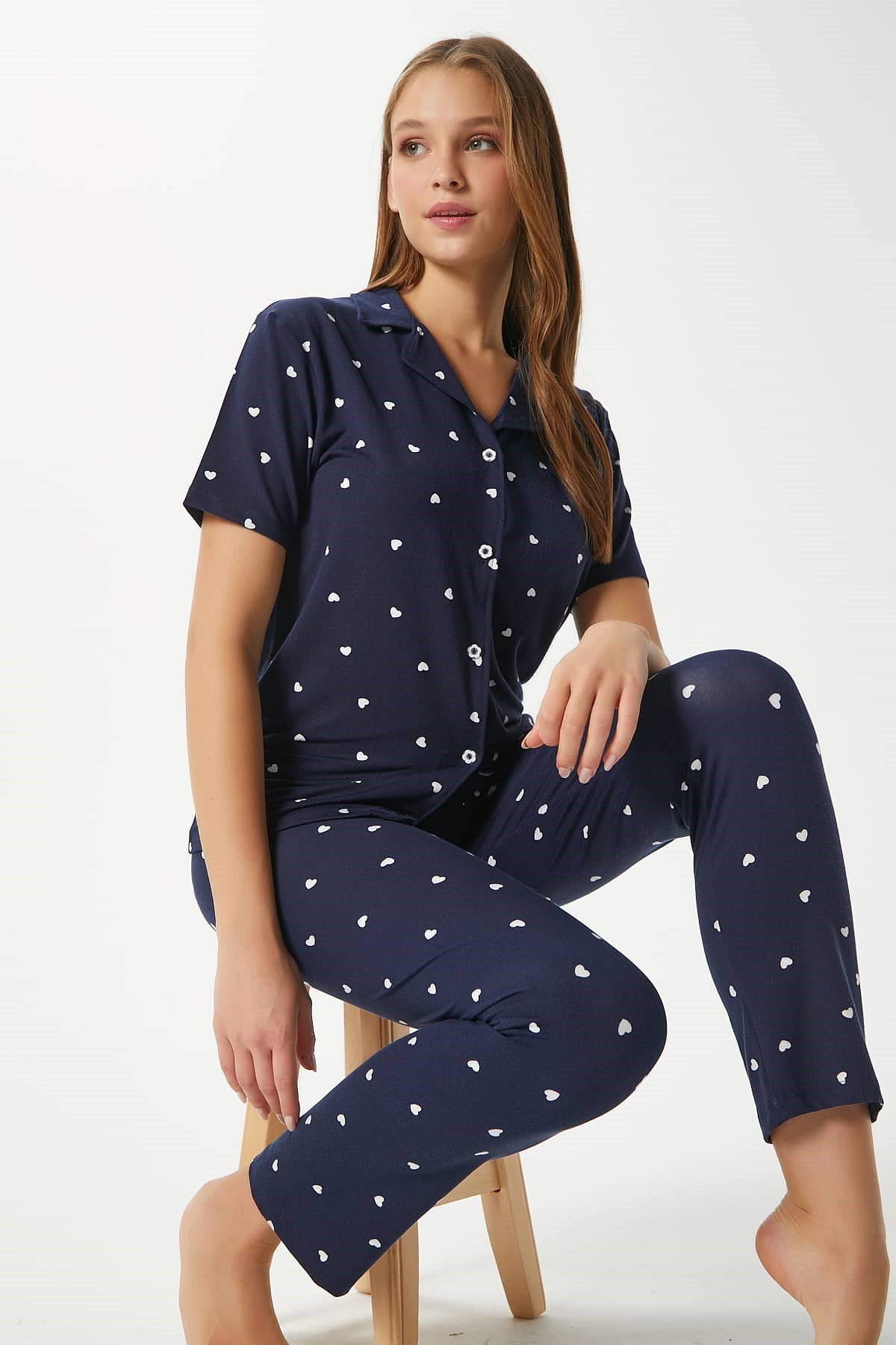 Kadın Mia Yumuşak Doku Lacivert Kalp Desen Ön Düğmeli Kısa Kollu Pijama Takımı