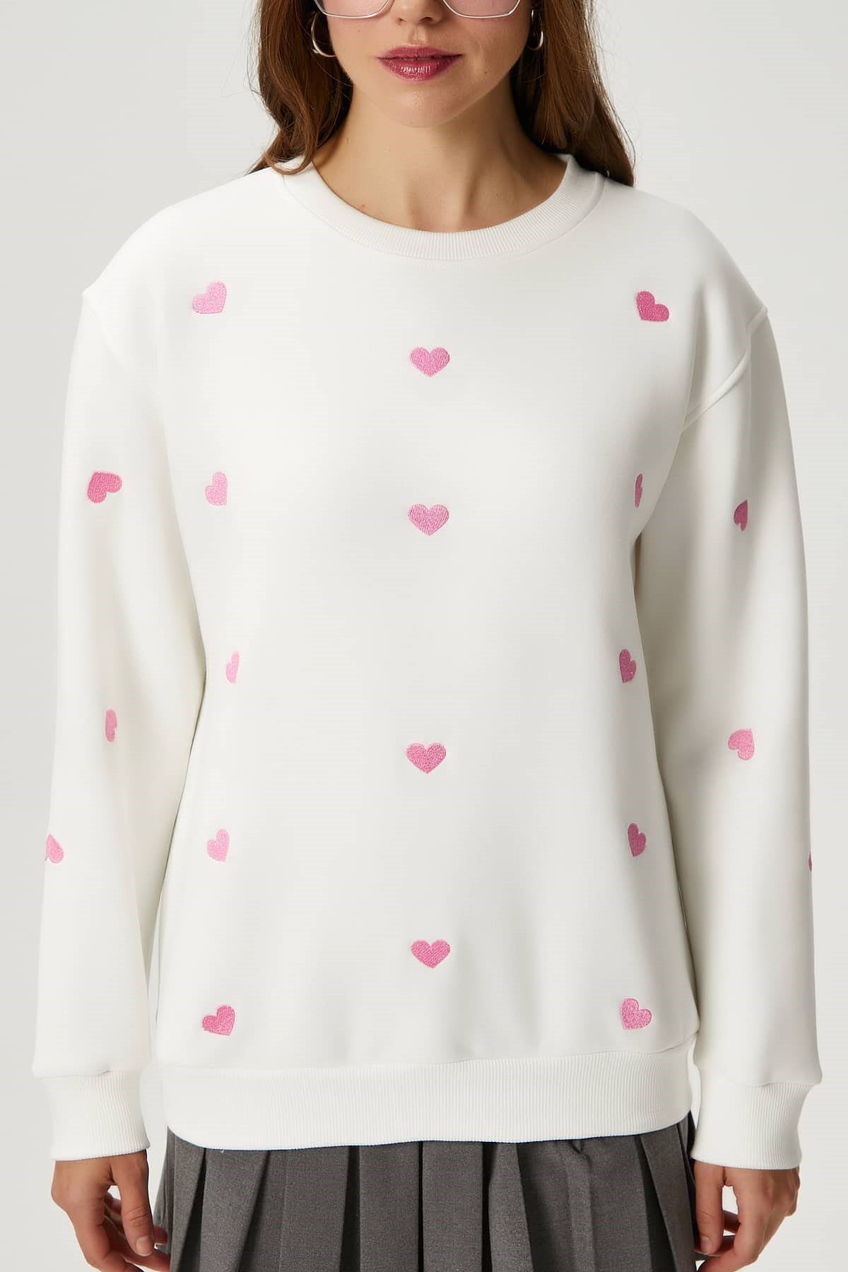 Kadın Pretty Beyaz Pembe Minik Kalp Sweatshirt
