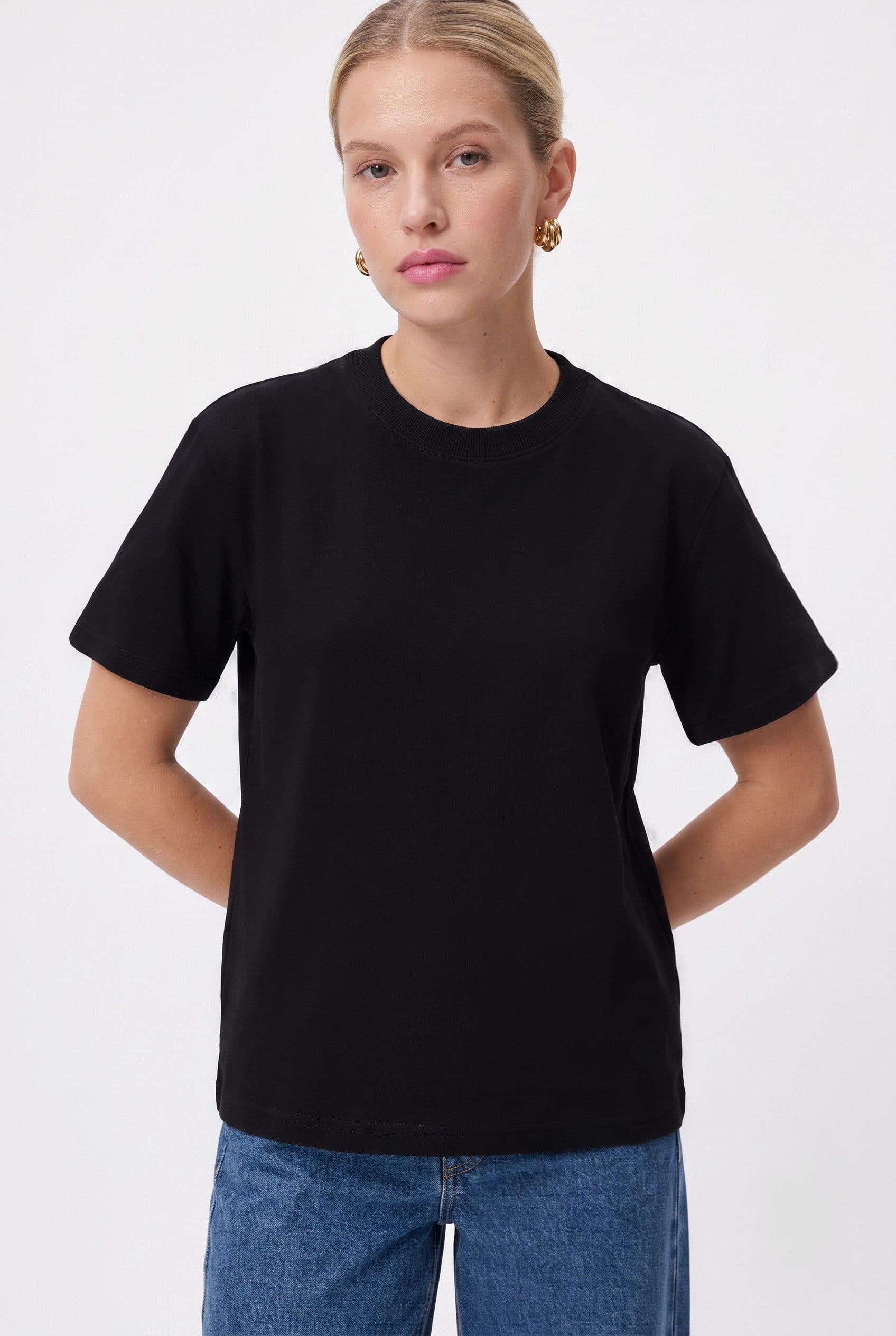 Kadın Rise Dekoratif Yaka Tok Doku %100 Pamuk Siyah T-Shirt