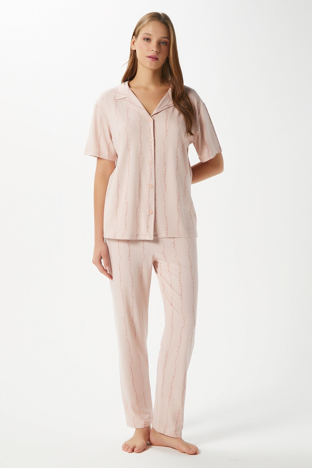 Kadın Spring Yumuşak Doku Pudra Bahar Dalı Ön Düğmeli Kısa Kollu Pijama Takımı