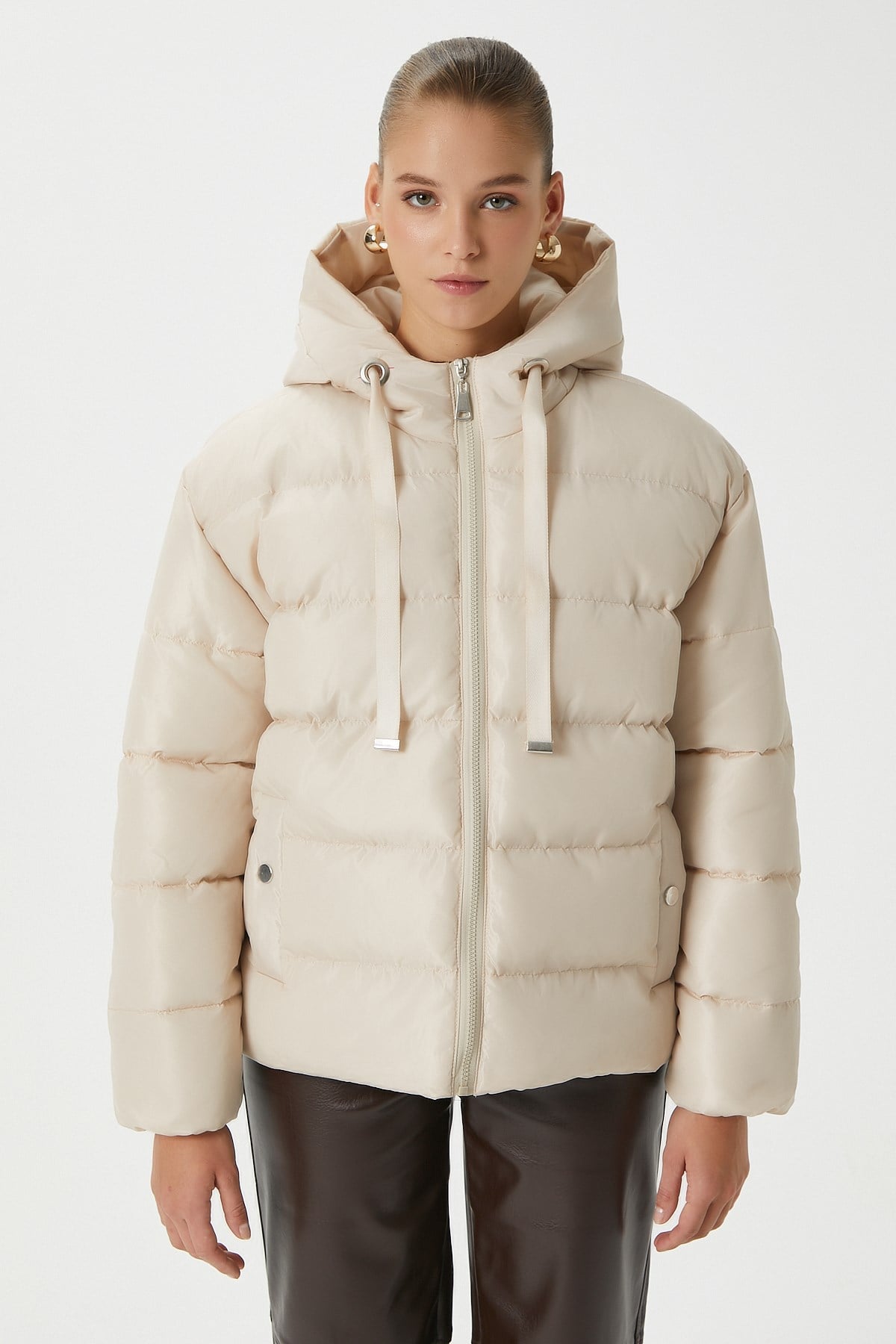 Kadın Strong Oversize Şişme Dik Kapüşonlu Krem Mont