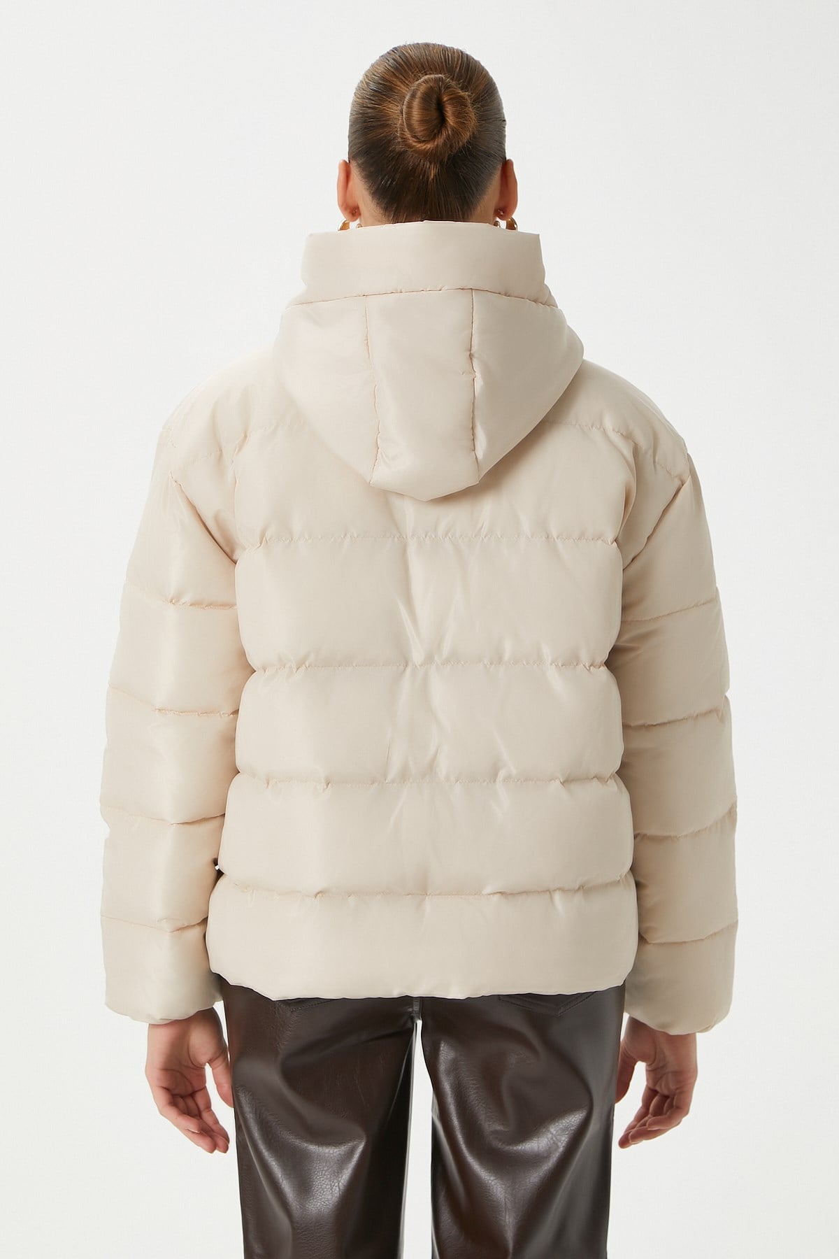 Kadın Strong Oversize Şişme Dik Kapüşonlu Krem Mont