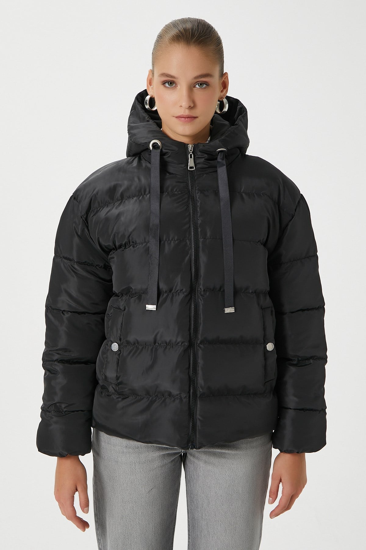 Kadın Strong Oversize Şişme Dik Kapüşonlu Siyah Mont