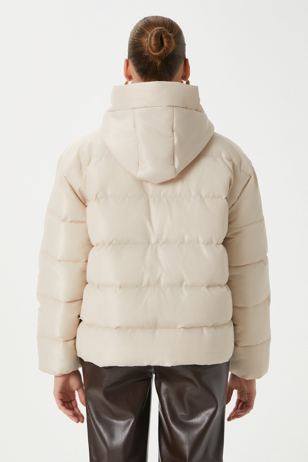 Kadın Strong Oversize Şişme Dik Kapüşonlu Krem Mont