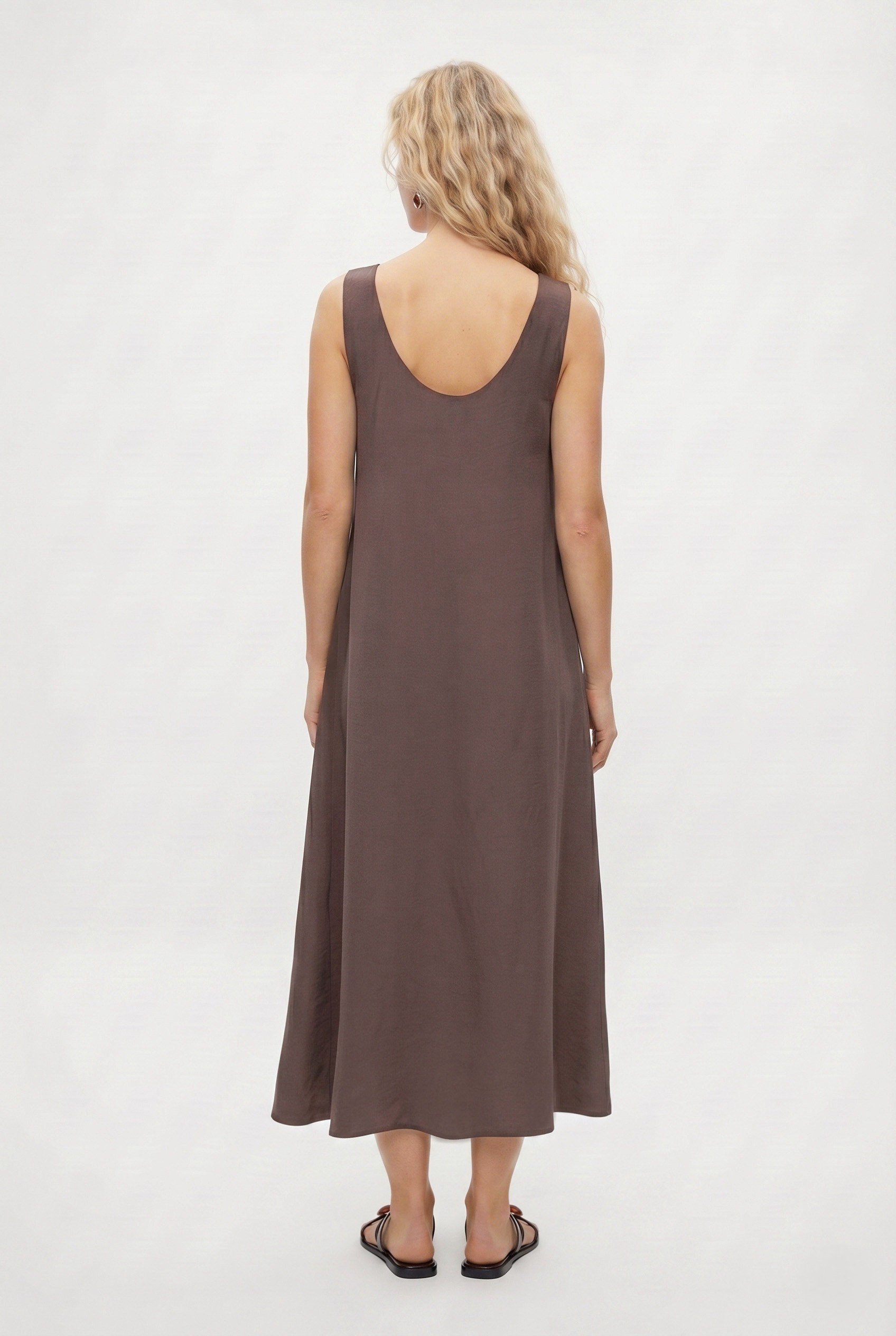 Kadın Vernon Dokuma Modal Kolsuz Midi Rahat Kahverengi Elbise