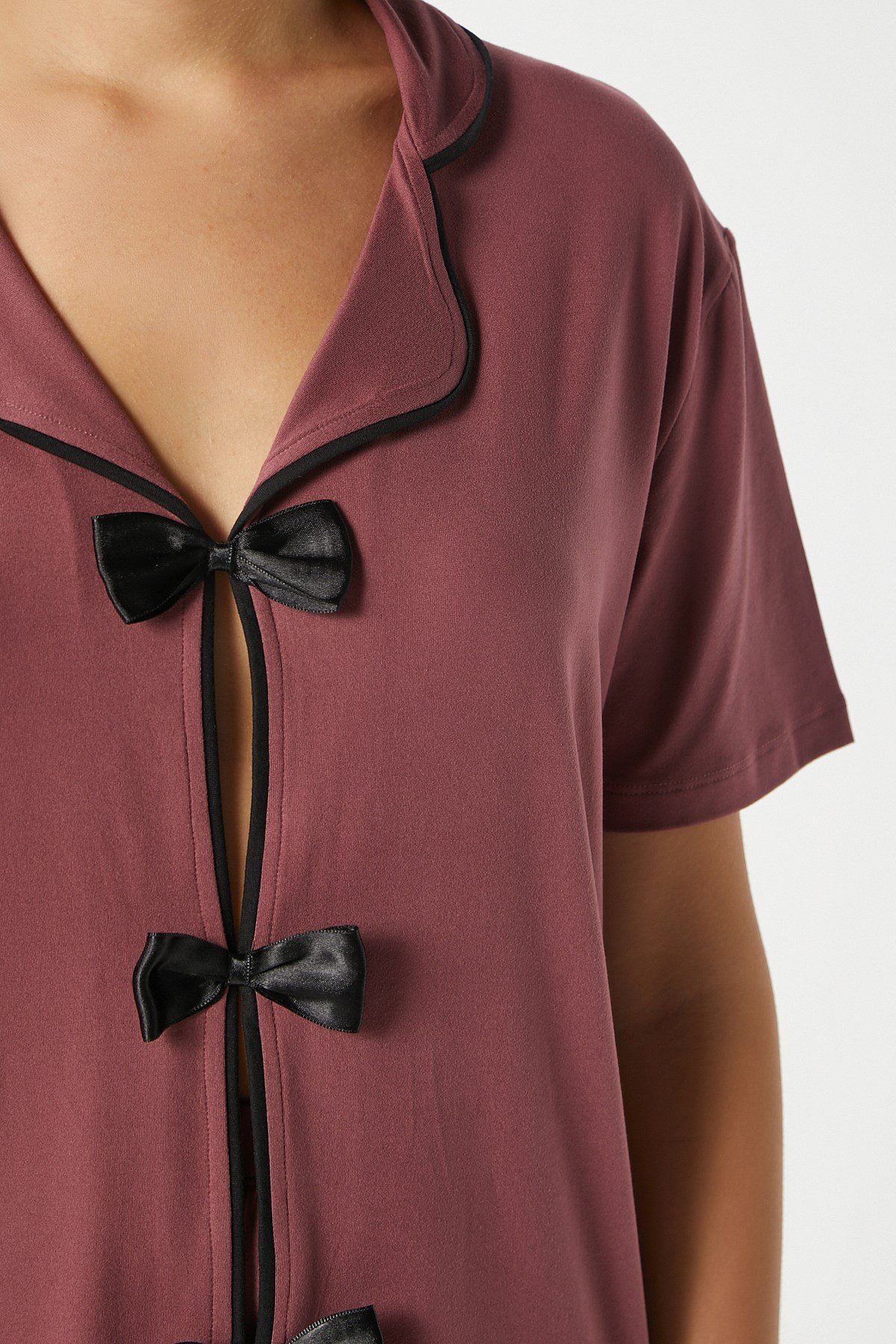 Kadın Violet Gülkurusu Şortlu Fiyonklu Alt Üst Pijama Takımı