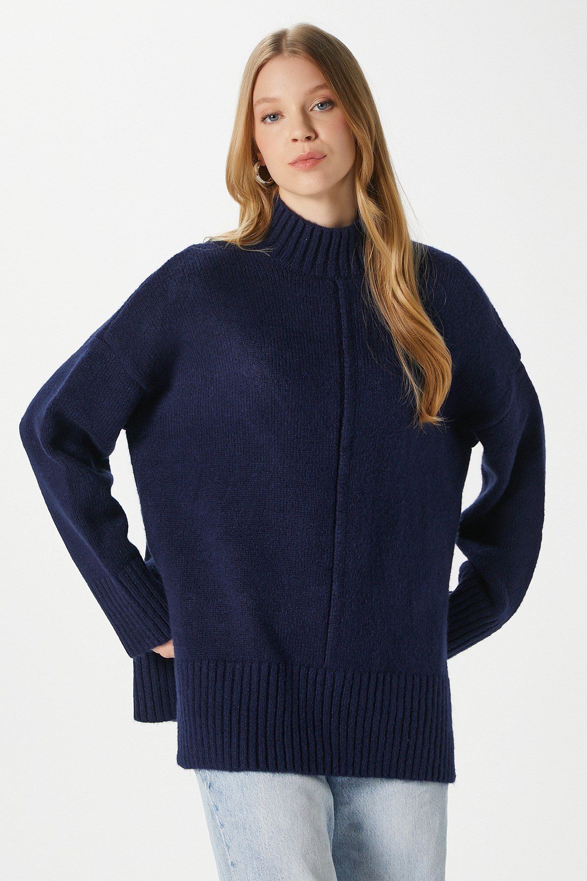 Kadın Wonder Yumuşacık Dik Yaka Lacivert Yırtmaçlı Oversize Triko Kazak