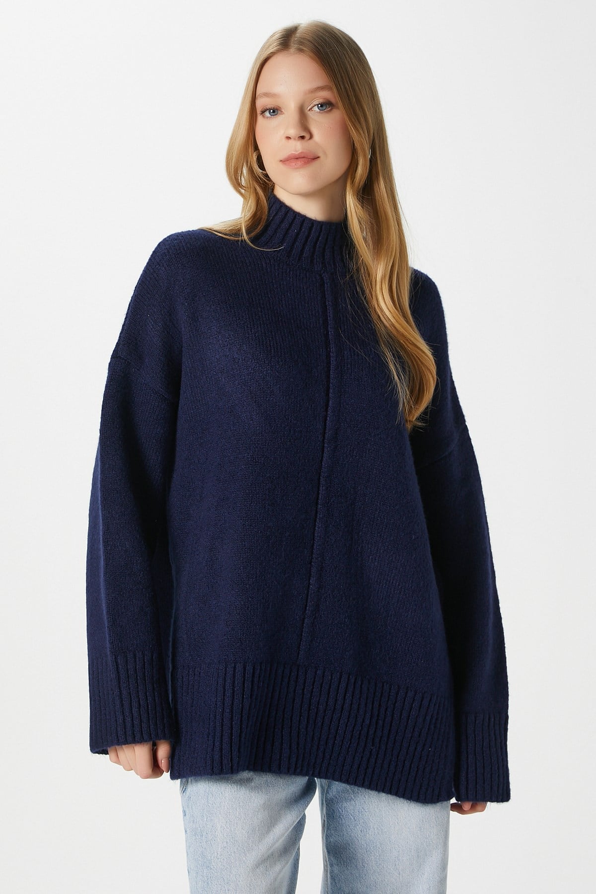 Kadın Wonder Yumuşacık Dik Yaka Lacivert Yırtmaçlı Oversize Triko Kazak