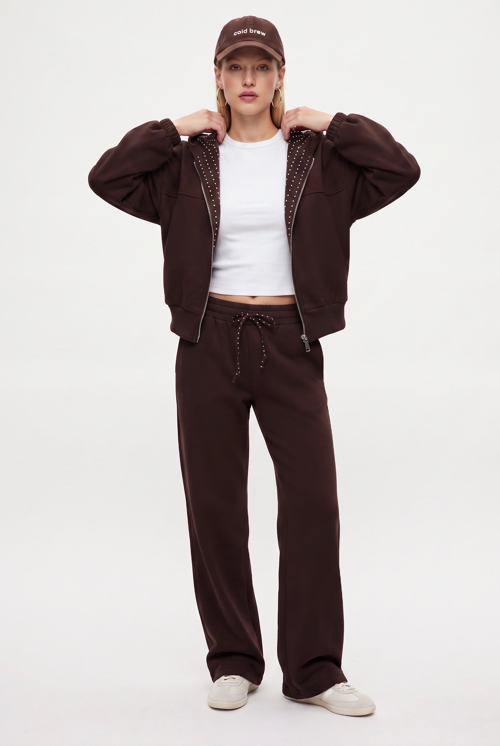 Kadın Zane Kahverengi Puantiye Detaylı Fermuarlı Sweatshirt Bel Eşofman Pantolon Alt Üst Takım