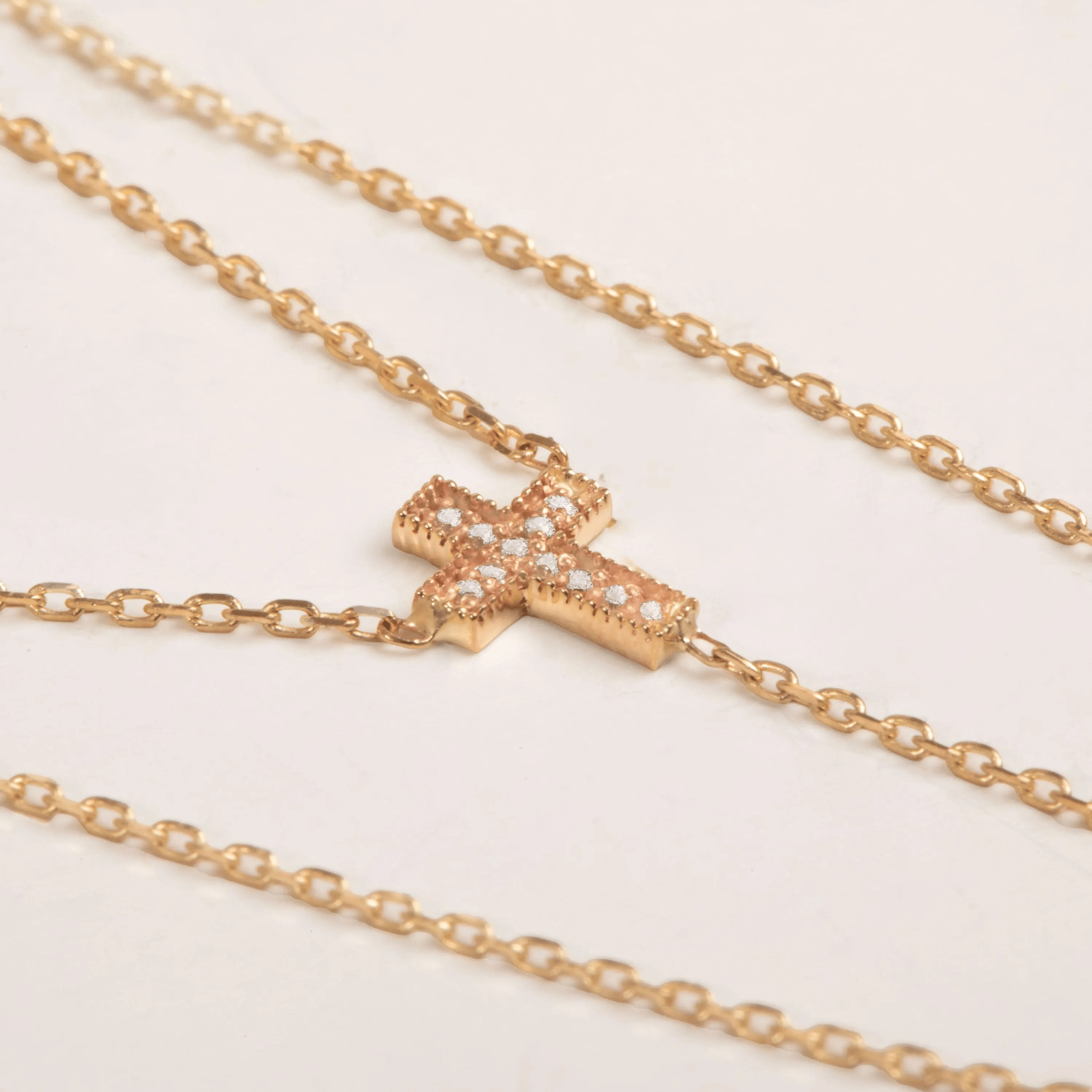 0.07 Karat Pırlanta Altın Haç Şahmeran Bileklik - Goldstore