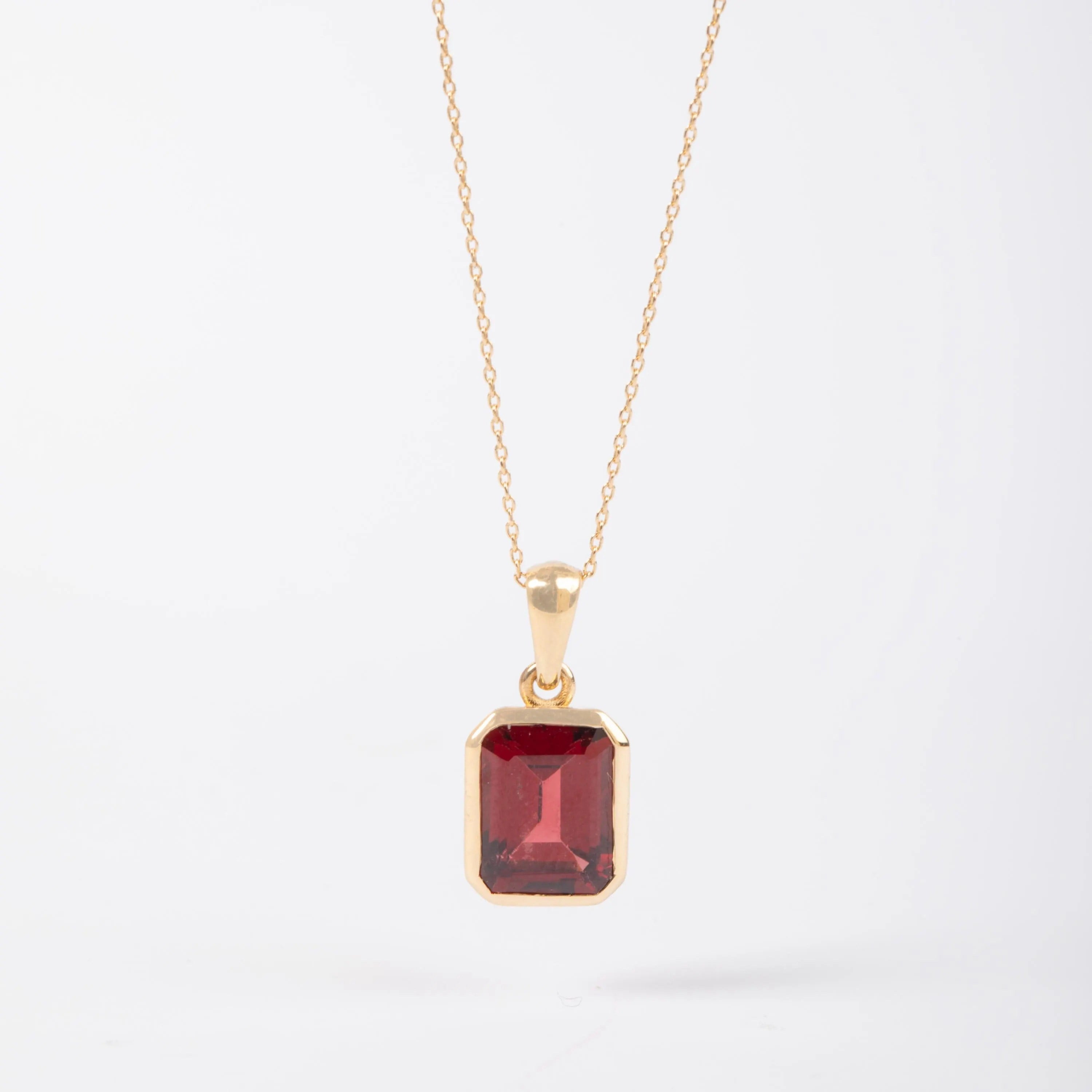 2.36 Karat Garnet Altın Kolye - Goldstore