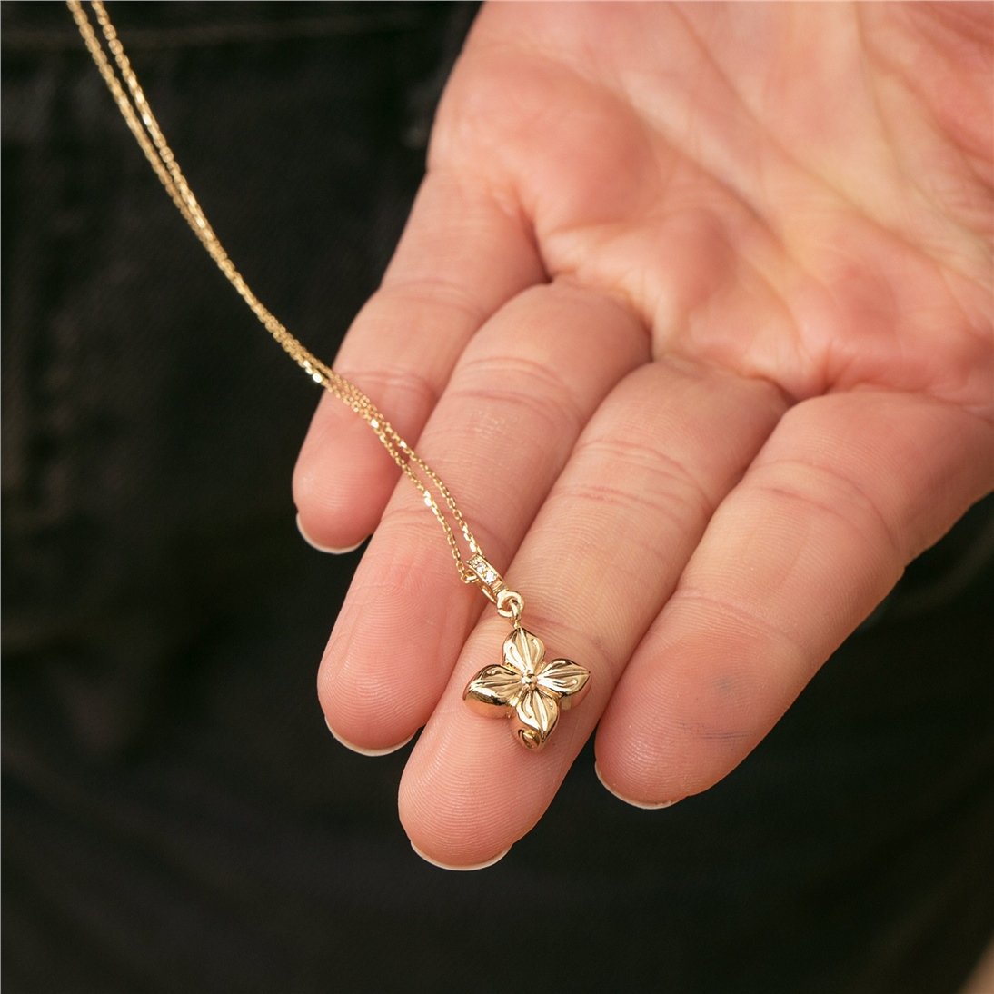 Goldstore-14K 18K Solid Gold Cremation Dogwood Urn Flower Necklace, Real Gold Memorial Hydrangea Pendant, Personalize Cremation Mom Dad Son Ash Holder