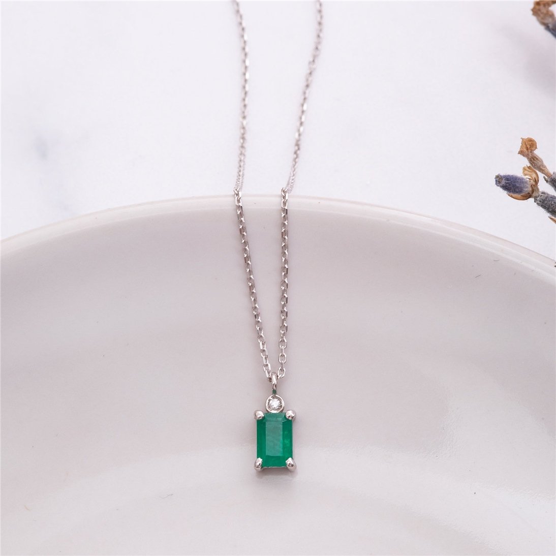 Goldstore-14K Solid Gold Classic Baguette Emerald Necklace with Diamond, Solitaire Rectangle Emerald Cut Necklace, Luxury Green Birthday Gift For Her