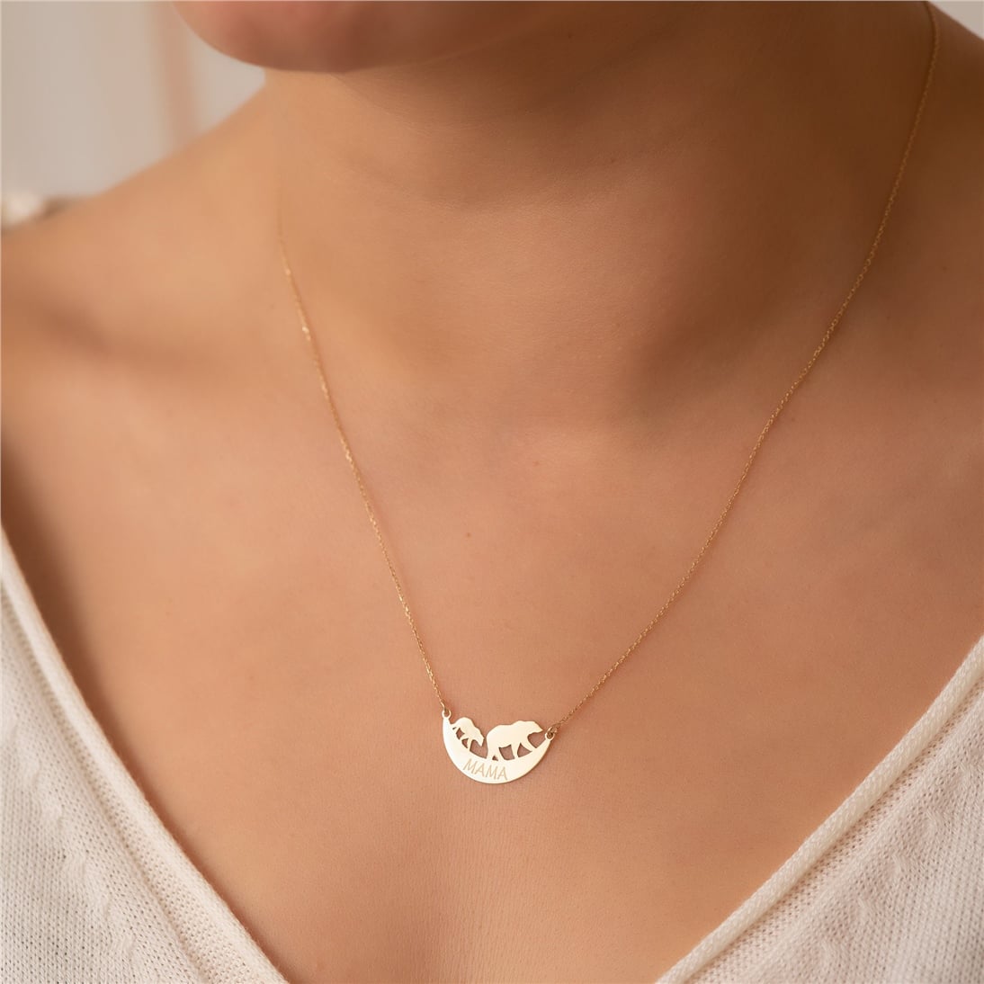 Goldstore-14k Solid Gold Personalized Mama Bear Necklace, Mama Bear and Cubs Necklace, Momma Bear Necklace, Engrave Kids Name Necklace gift for mom.
