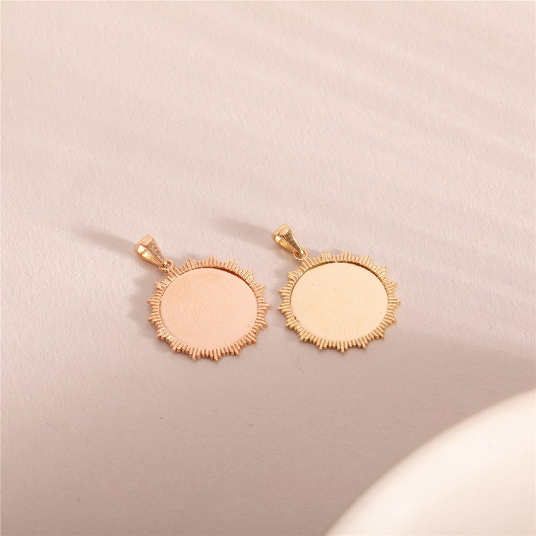 Goldstore-Custom Engraved Fluted Frame Heart Initial Pendant Necklace 14K 18K Solid Gold, Personalized Date Name Engraved Sunburst Heart Pendant Gift