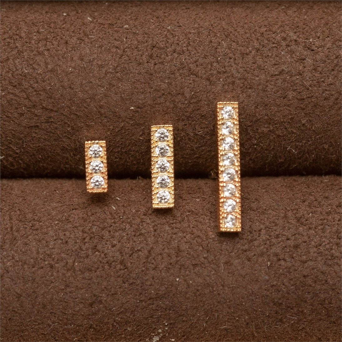 Goldstore-Taşlı Çubuk Küpe