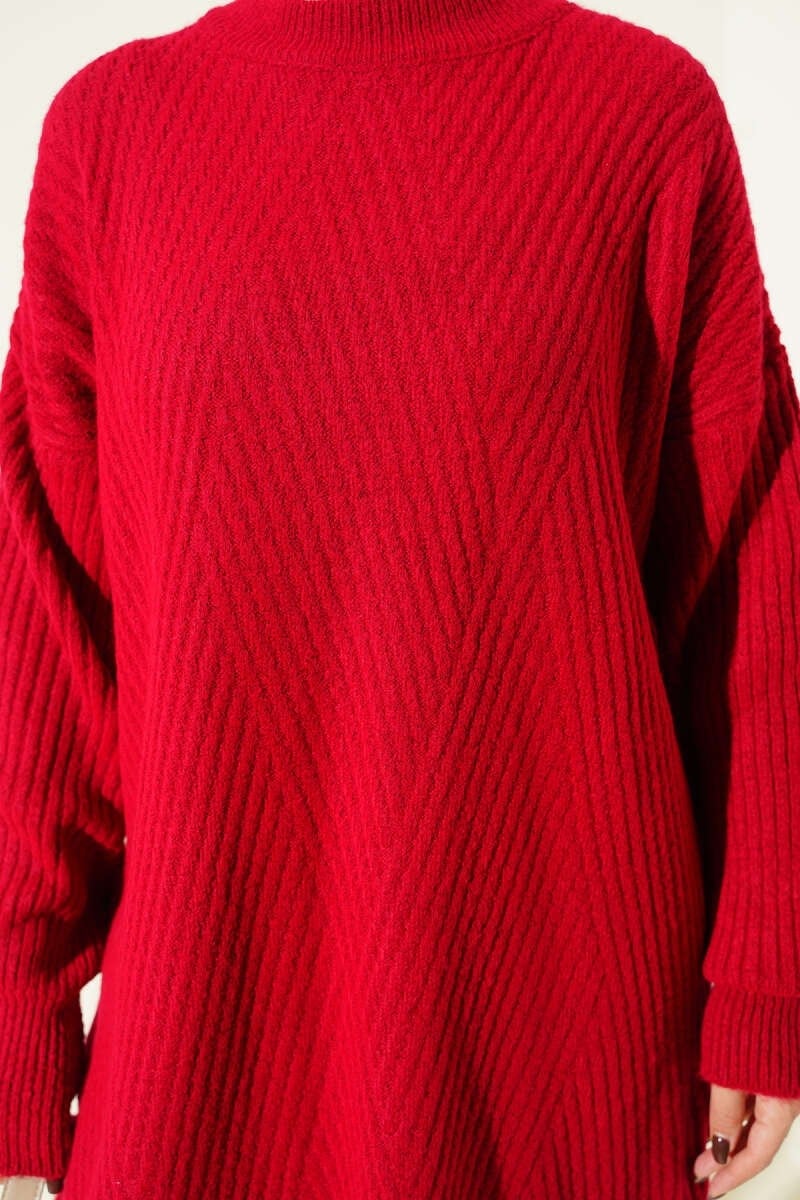 Asimetrik Kabartma Çizgili Triko Tunik Kırmızı