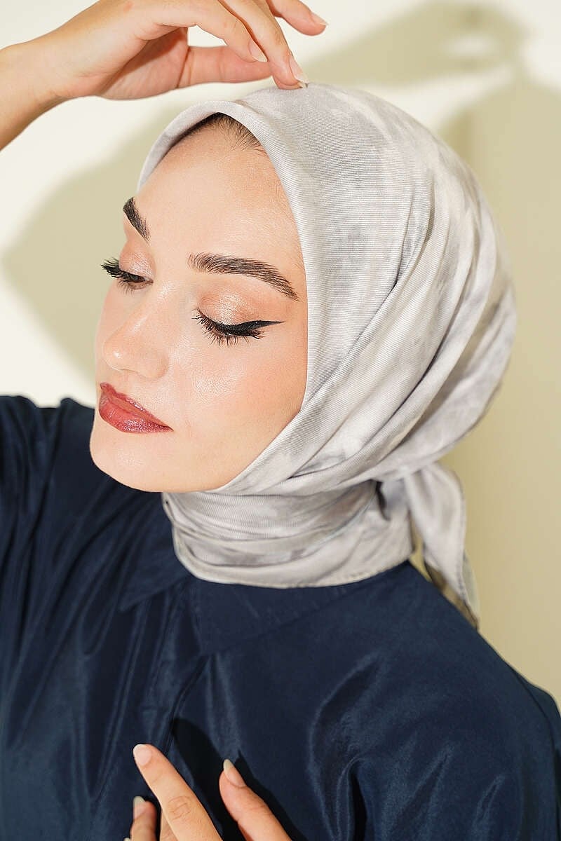 Batik Desen Soft Eşarp Kum Nefti