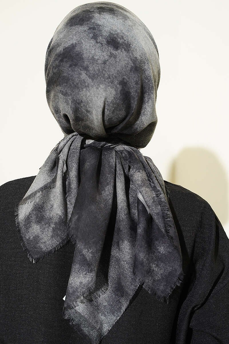 Batik Desen Soft Kraş Serisi Eşarp Siyah
