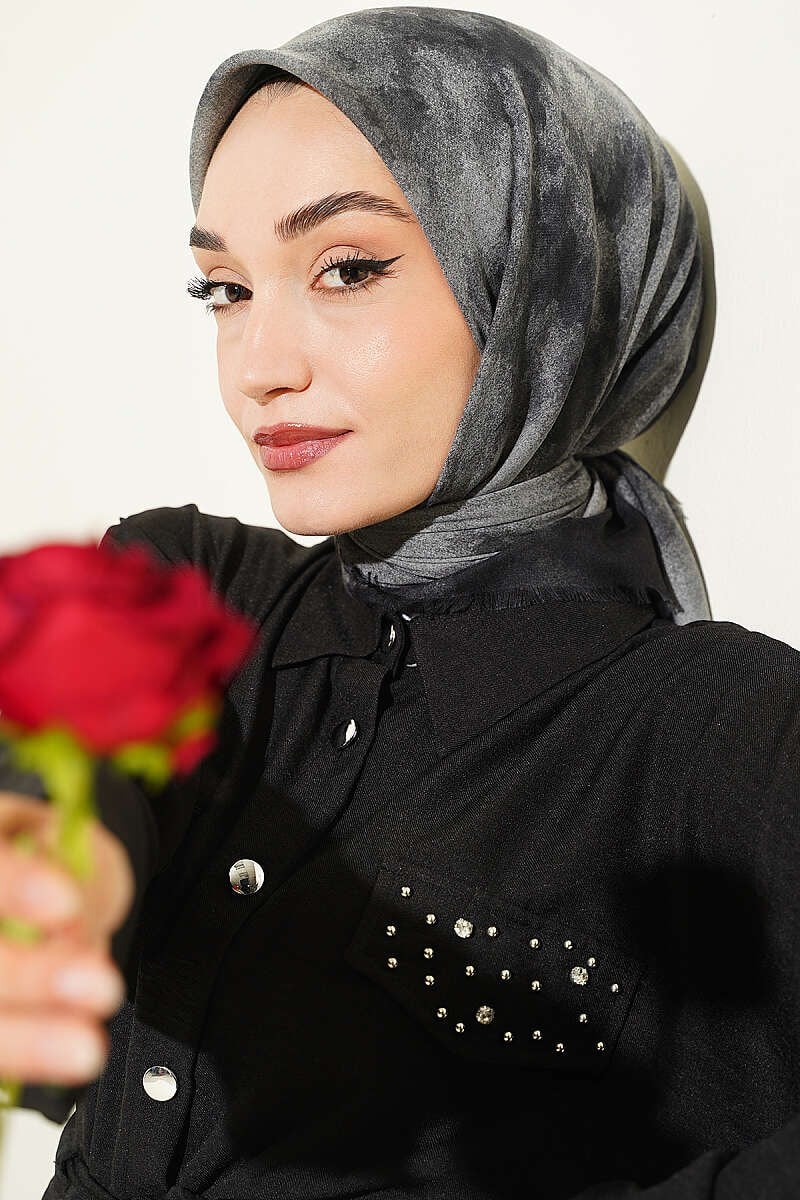 Batik Desen Soft Kraş Serisi Eşarp Siyah