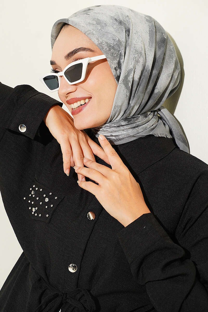 Batik Desenli Soft Eşarp Gri