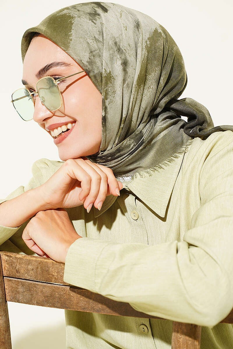 Batik Desenli Soft Eşarp Haki
