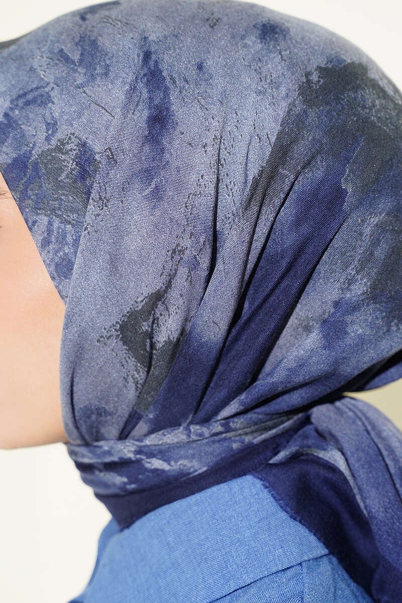 Batik Desenli Soft Eşarp Lacivert Mavi