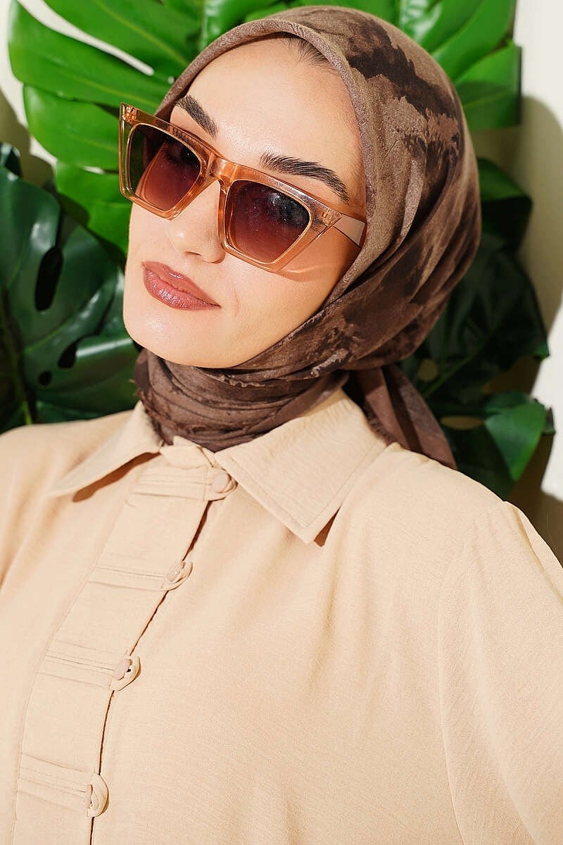 Batik Desenli Soft Eşarp Vizon