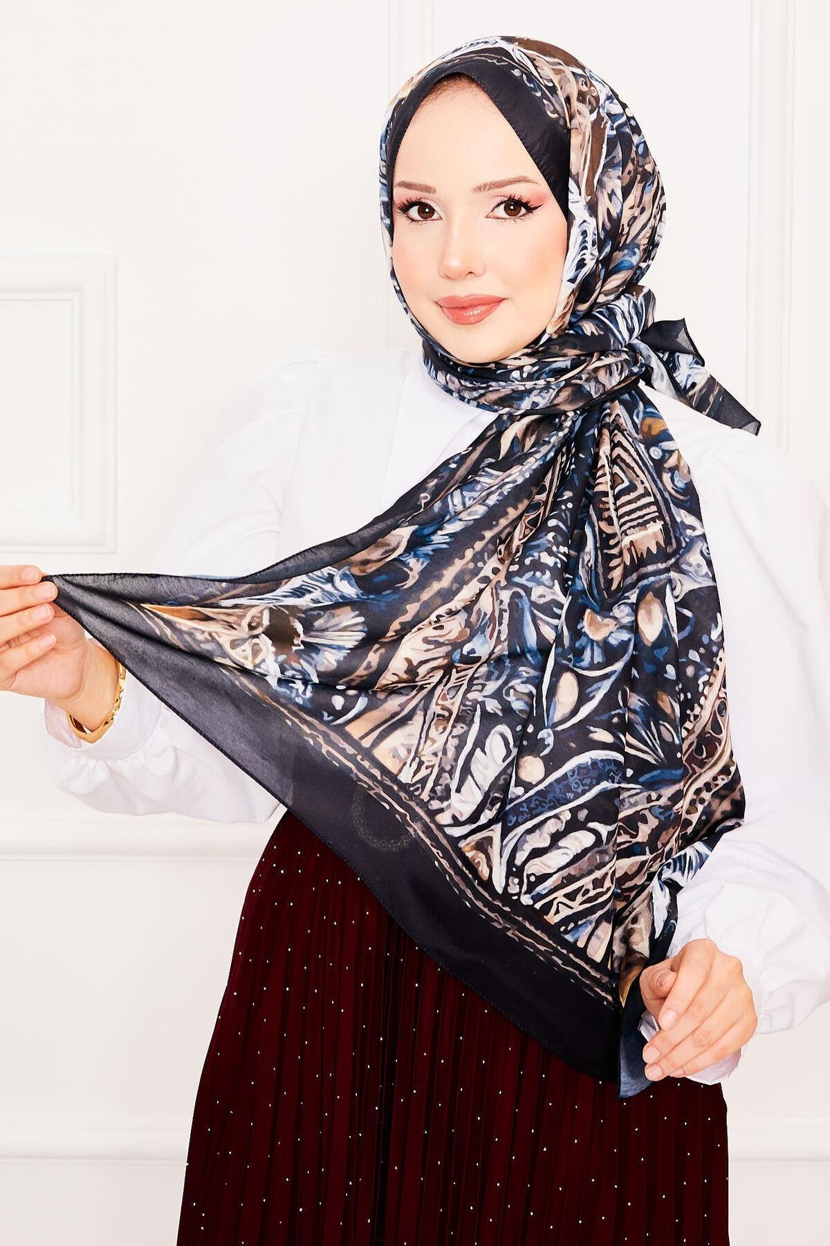 Batik Desenli Tesettür Şal 16