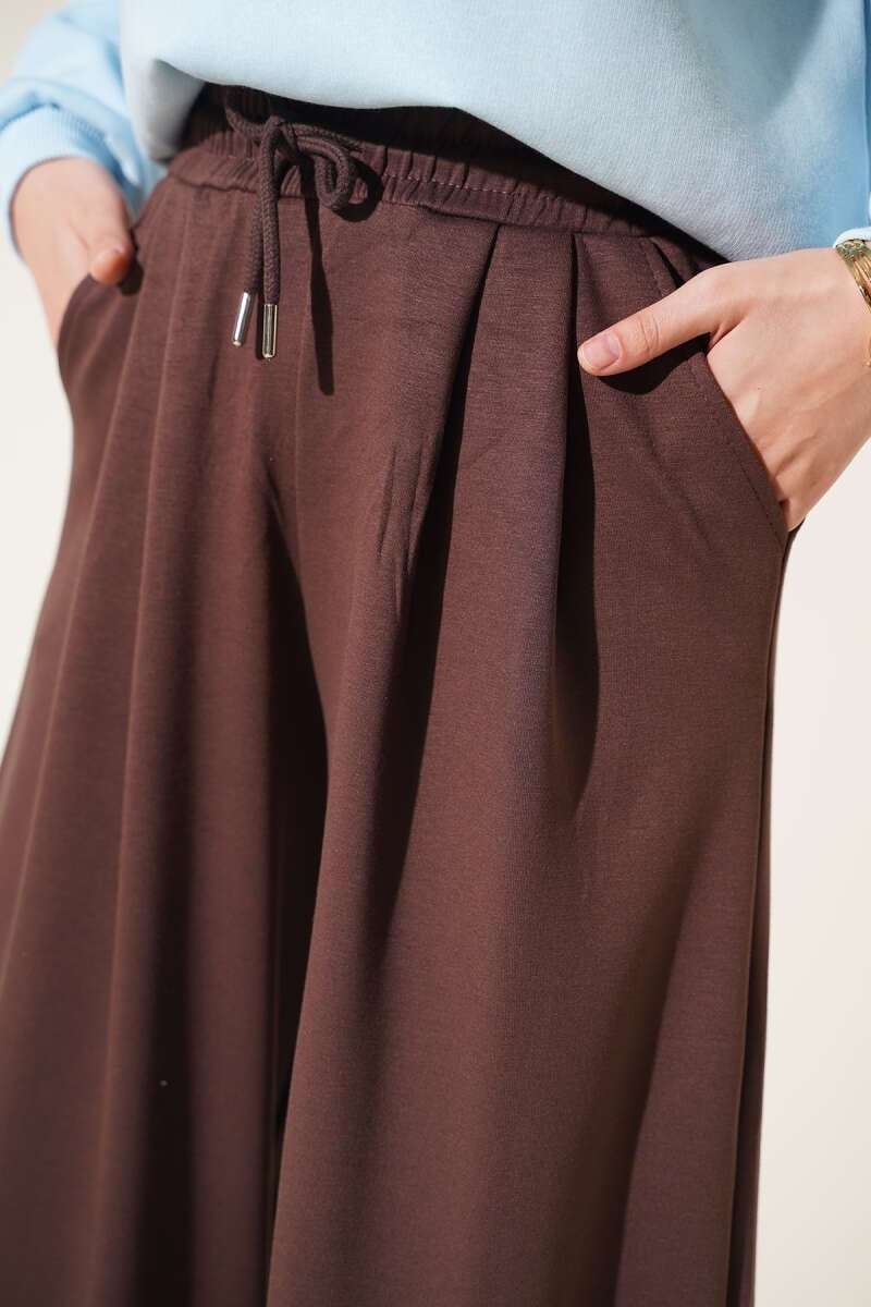 Bel Lastikli Cep Detaylı Pantolon Kahve
