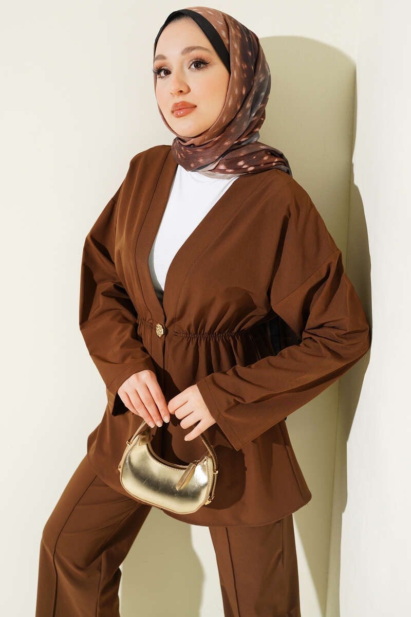 Beli Lastikli Gold Düğmeli İkili Takım Kahve