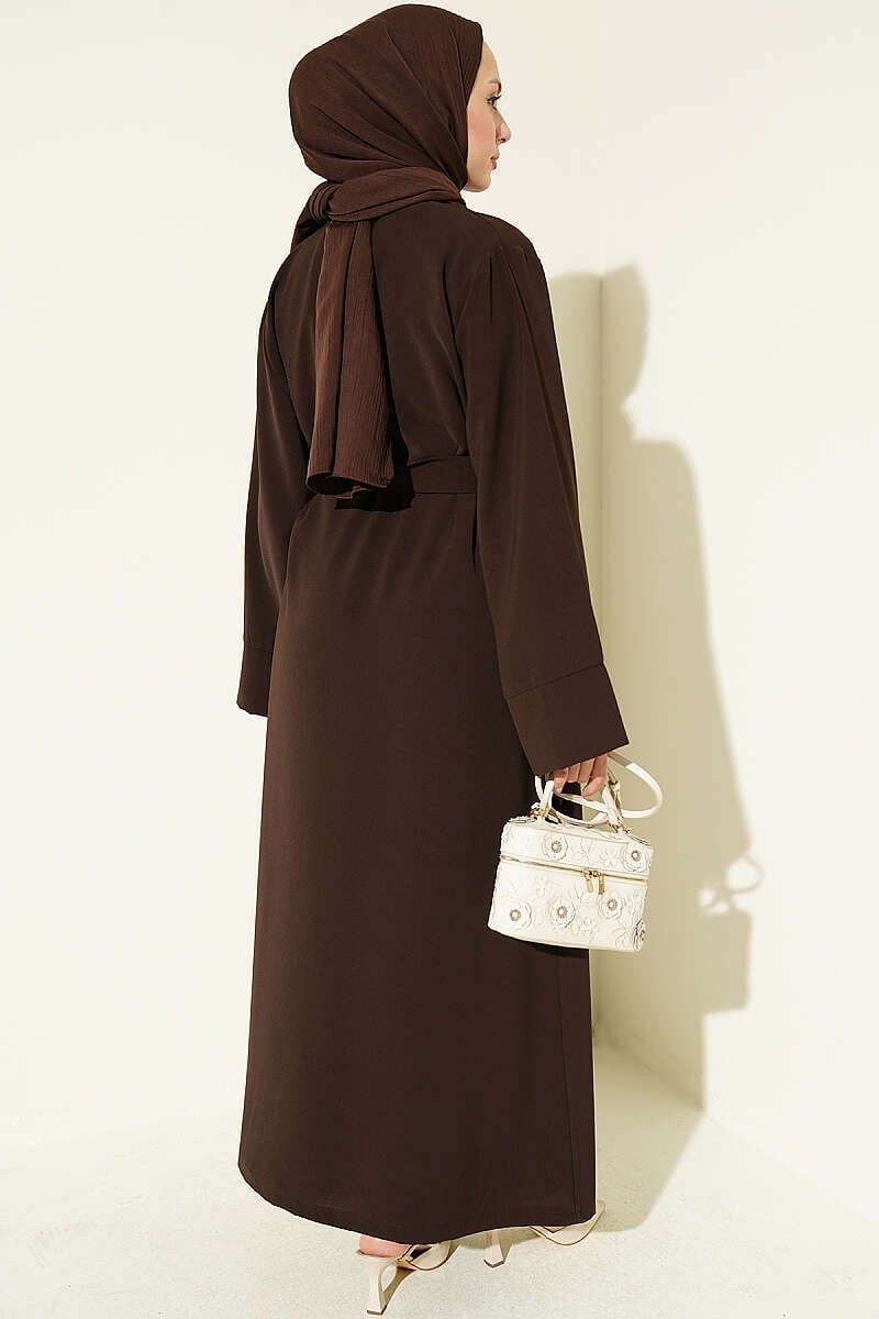 Broş Aksesuarlı Abaya Takım Kahve