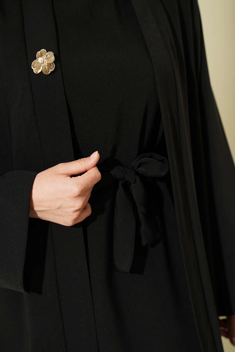 Broş Aksesuarlı Abaya Takım Siyah