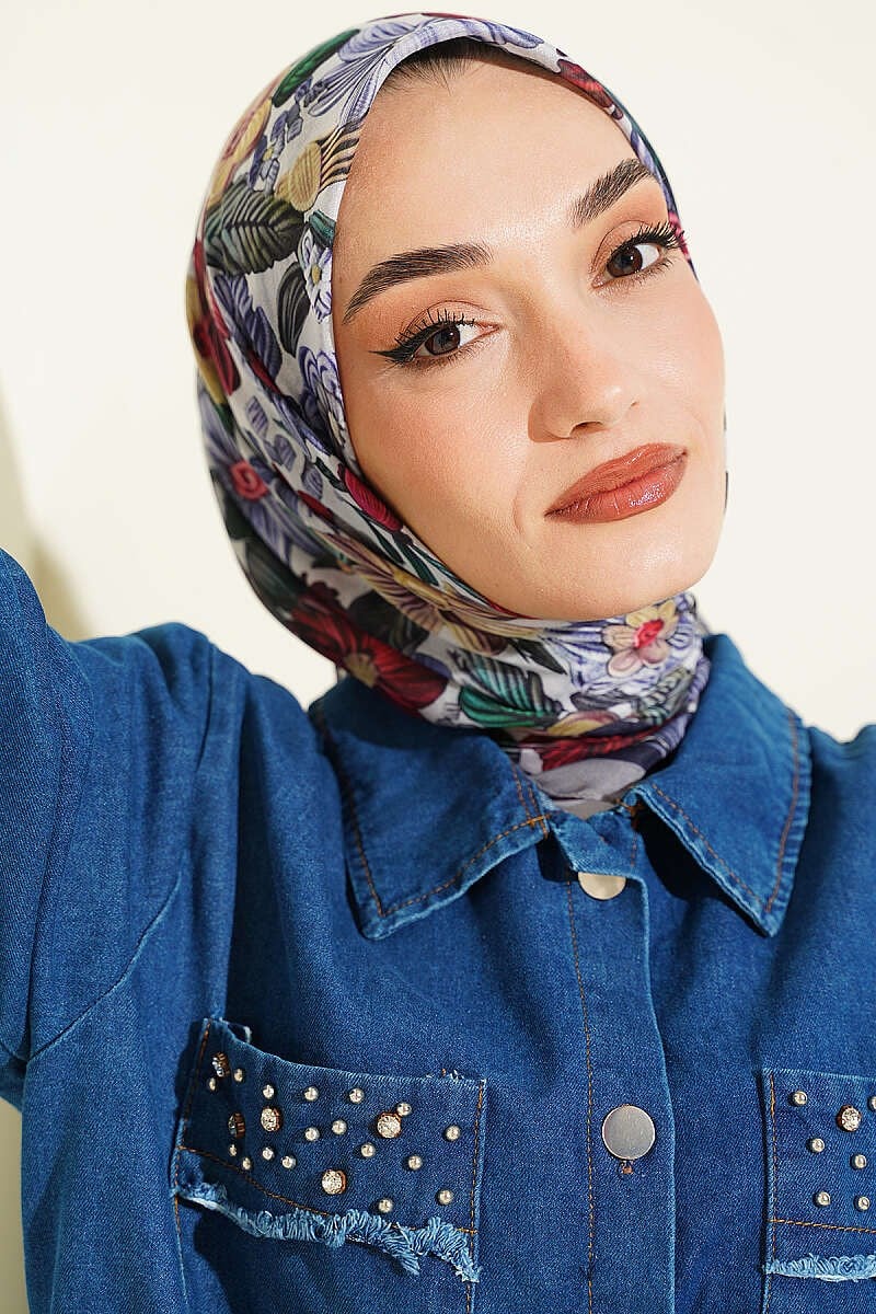 Çiçek Desenli Soft Eşarp Gri