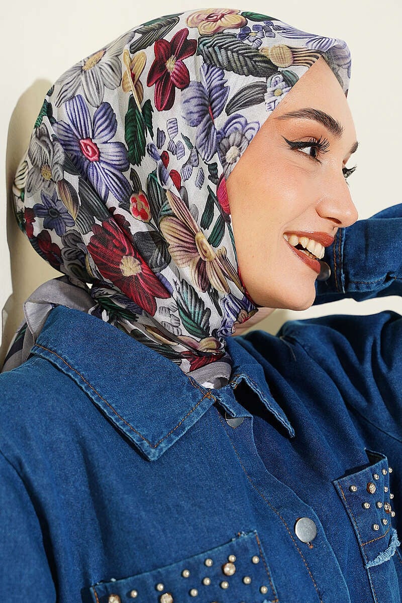 Çiçek Desenli Soft Eşarp Gri