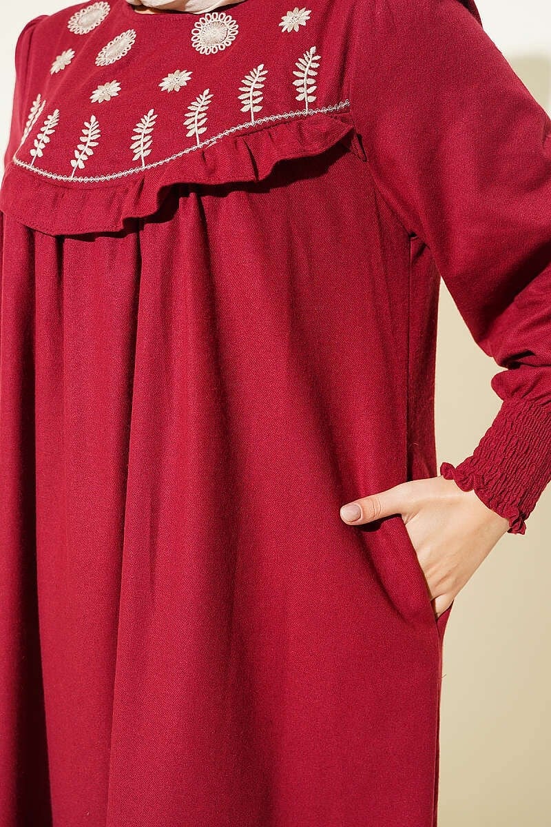 Çiçek Nakışlı Robalı Elbise Bordo