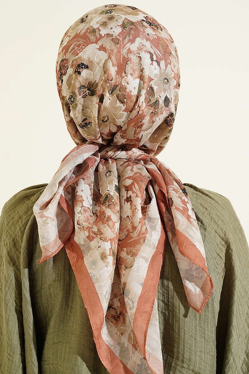 Çiçekli Bambu Kraş Eşarp Camel