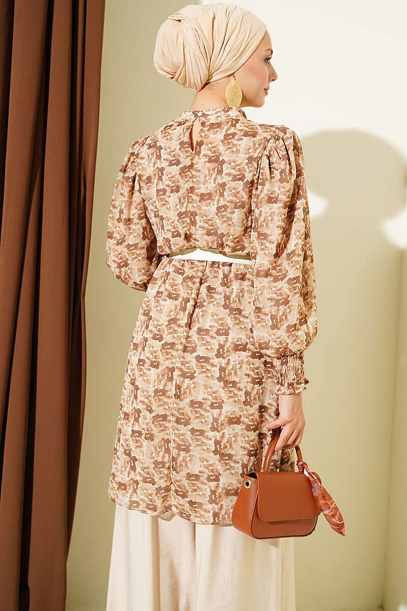 Dik Yaka Karışık Desen Şifon Tunik Camel