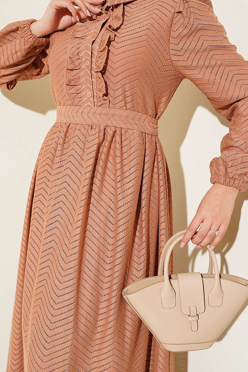 Fırfırlı Zigzag Desenli Elbise Camel