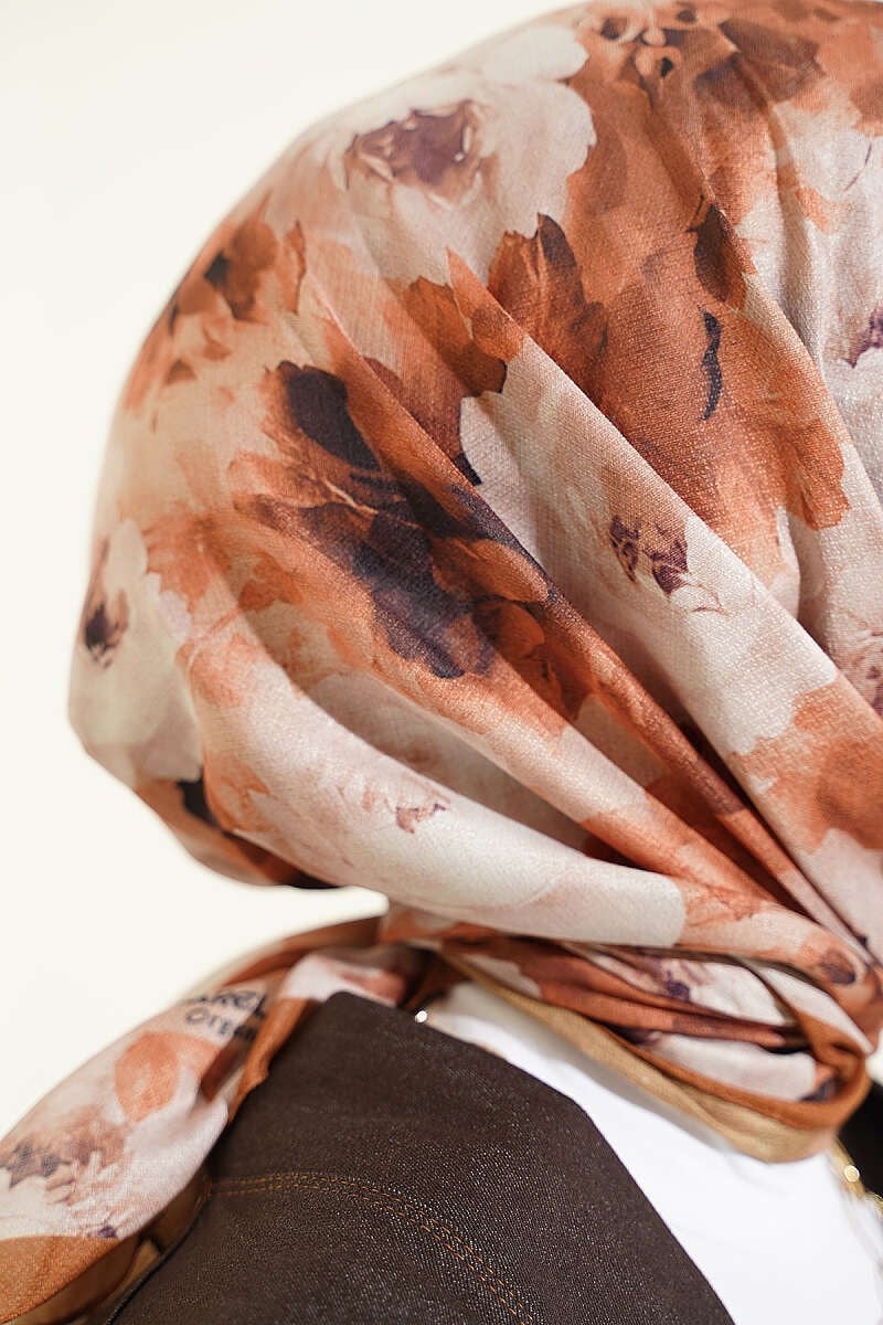 Gül Desenli Soft Eşarp Camel