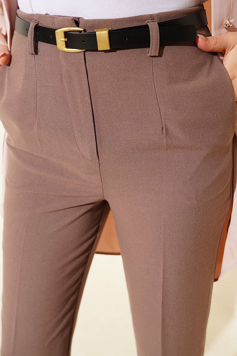 Kemerli Fermuarlı Dar Paça Pantolon Vizon