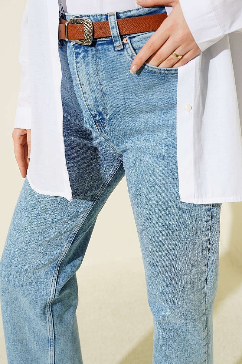 Kemerli Mom Jeans Pantolon Kar Açık